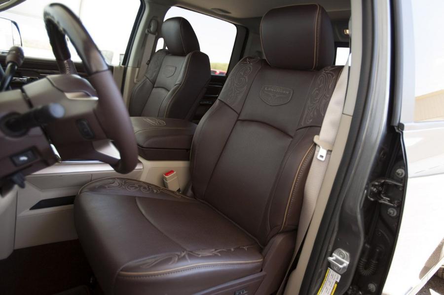  Dodge Ram 3500 HD 2013 года  (фото 19 из 37)